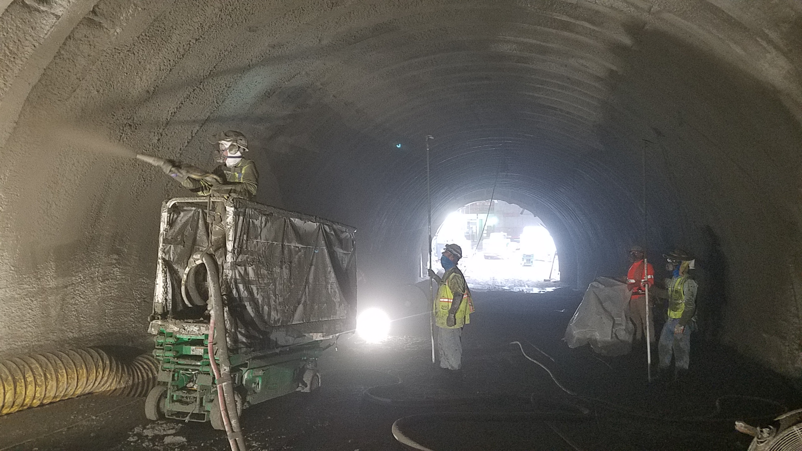 SHOTCRETE TUNNEL LININGS IN HOUSTON TEXAS